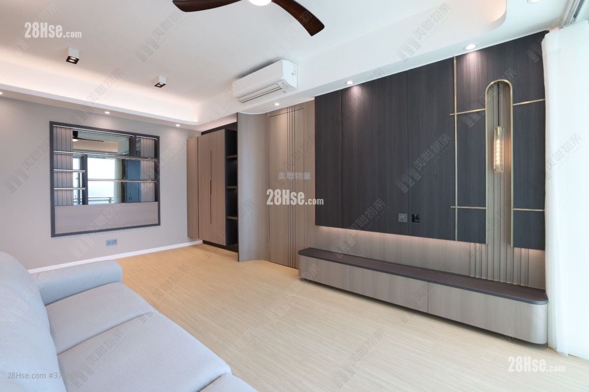 Le Prestige Sell 3 Bedrooms 822 ft²