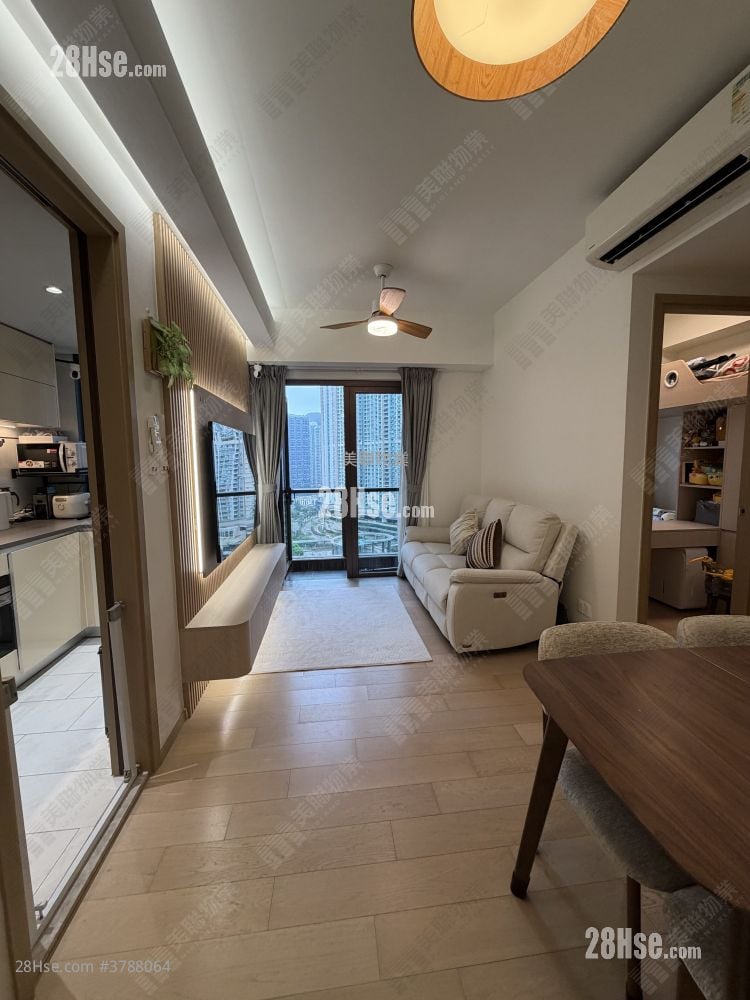 LP6 售盘 2 房 , 1 浴室 500 平方尺