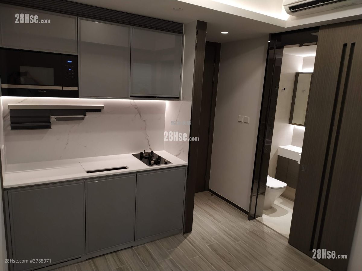 Novum Point Sell Studio , 1 Bathroom 181 ft²