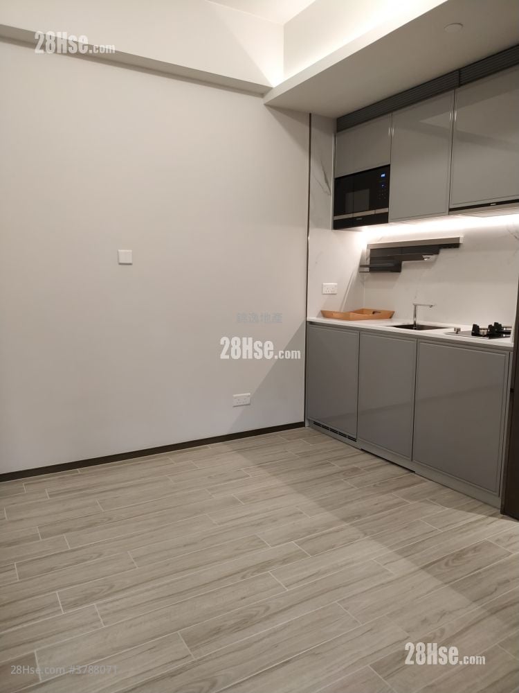 Novum Point Sell Studio , 1 Bathroom 181 ft²