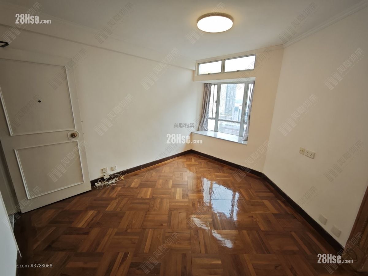 嘉湖山庄 售盘 3 房 551 平方尺