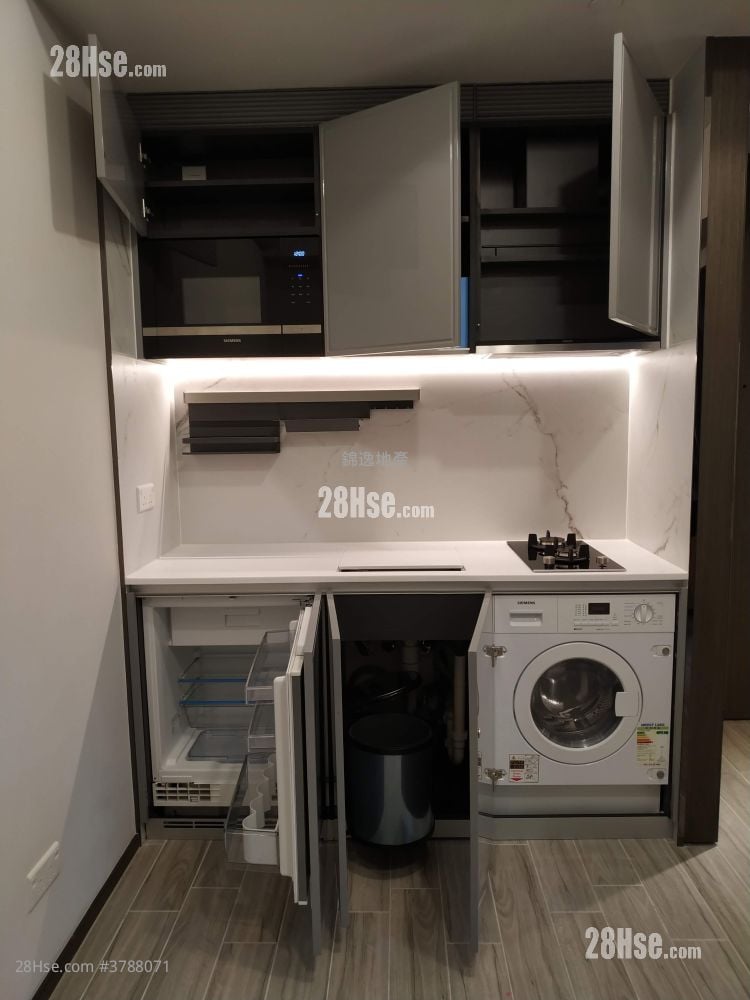 Novum Point Sell Studio , 1 Bathroom 181 ft²