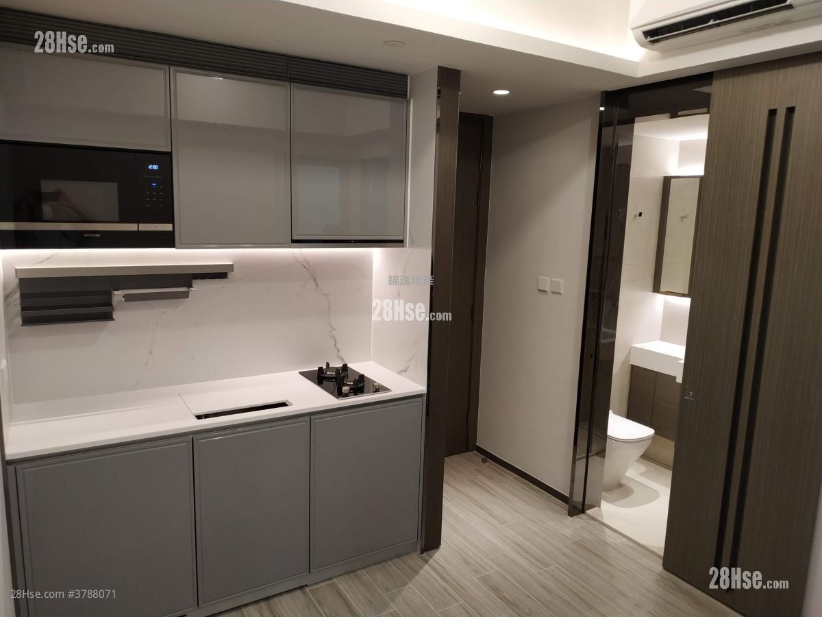 Novum Point Sell Studio , 1 Bathroom 181 ft²