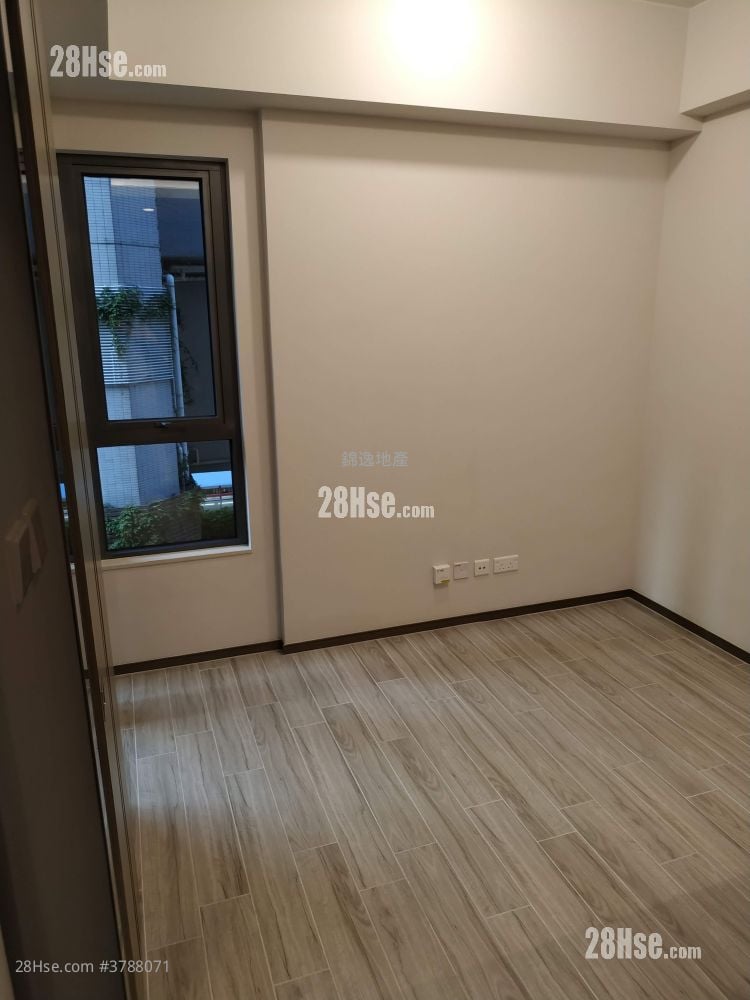 Novum Point Sell Studio , 1 Bathroom 181 ft²