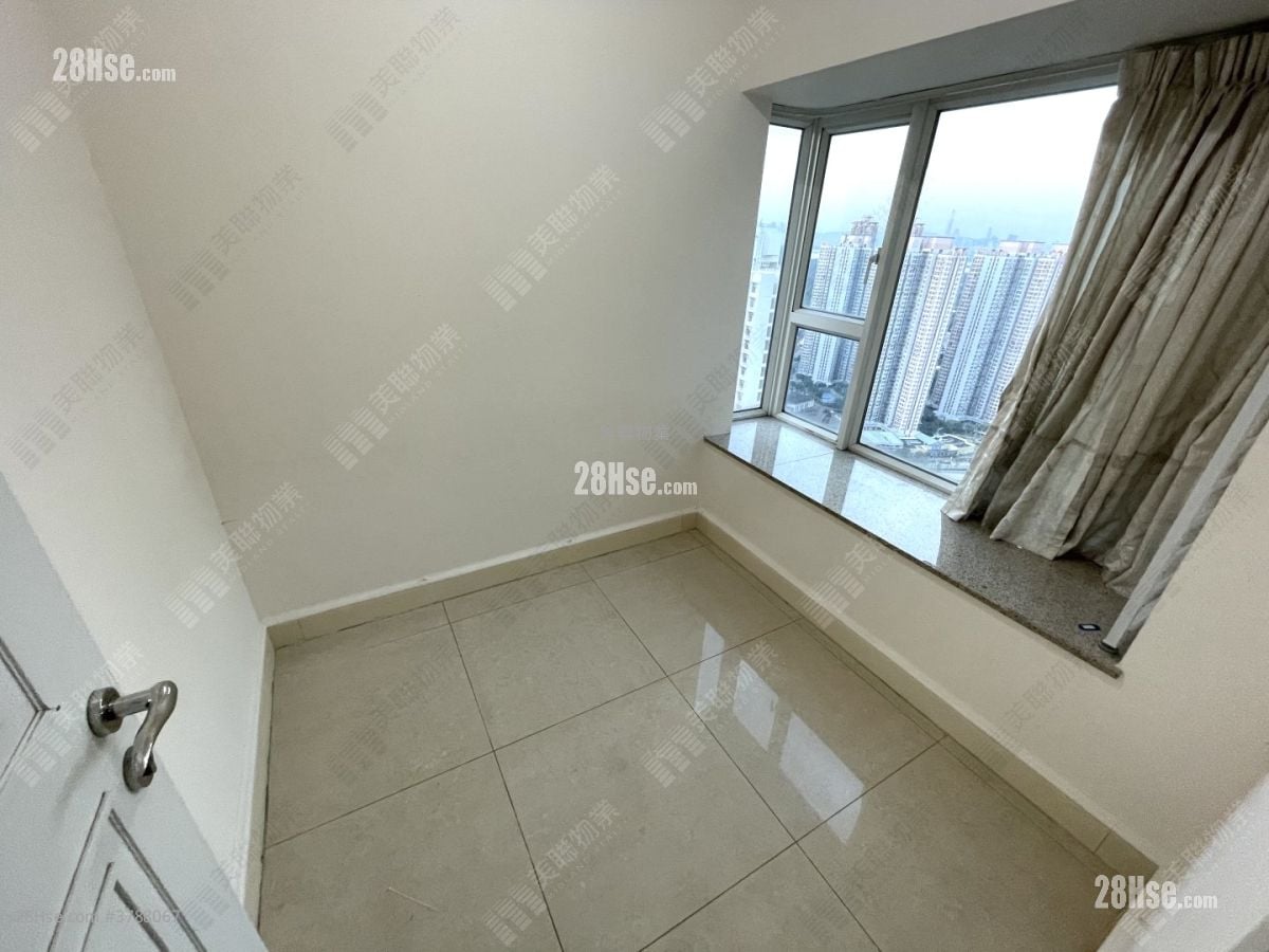 Central Park Towers Sell 2 Bedrooms , 1 Bathroom 494 ft²