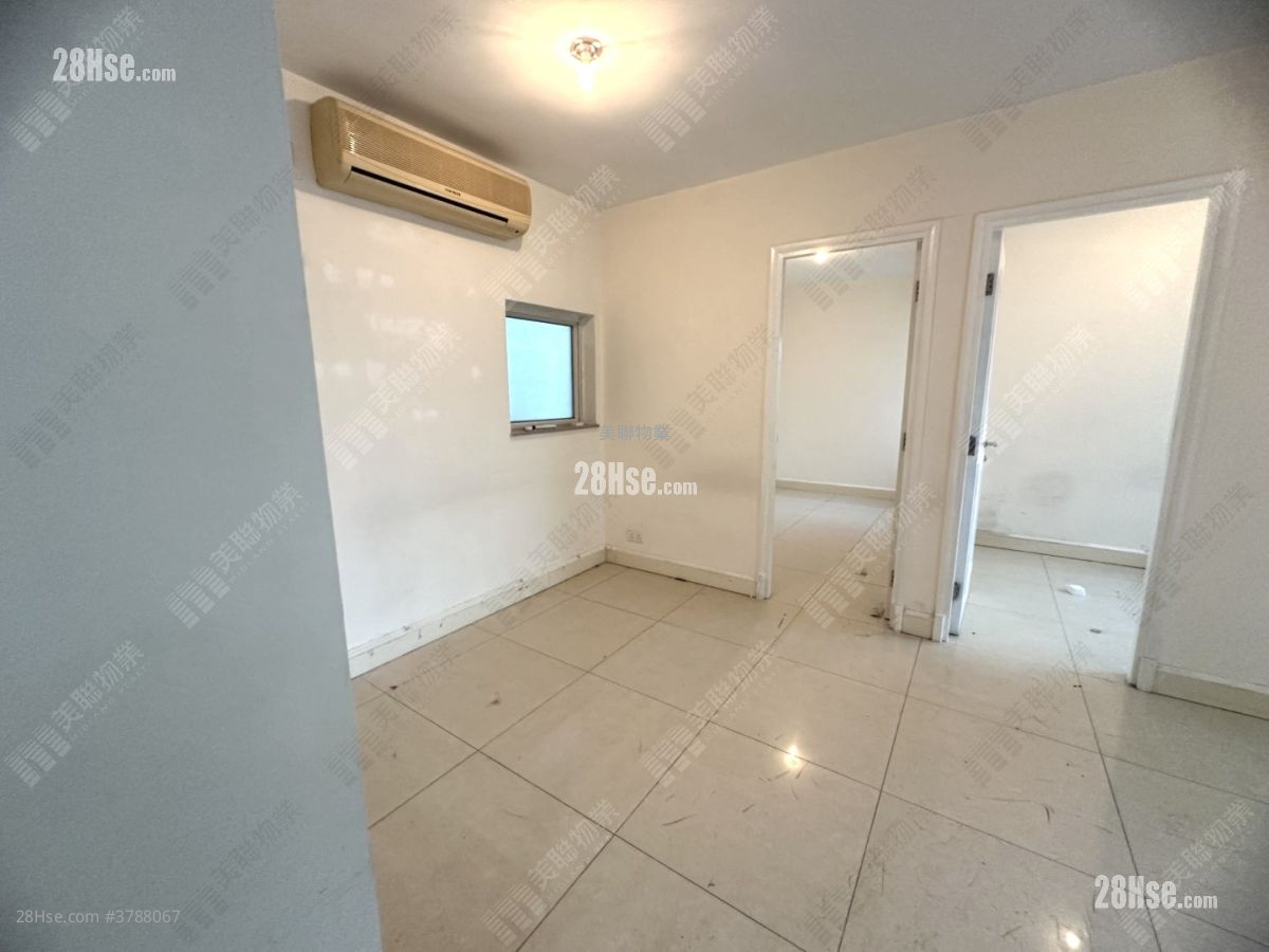 Central Park Towers Sell 2 Bedrooms , 1 Bathroom 494 ft²