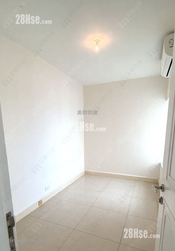 Central Park Towers Sell 2 Bedrooms , 1 Bathroom 494 ft²