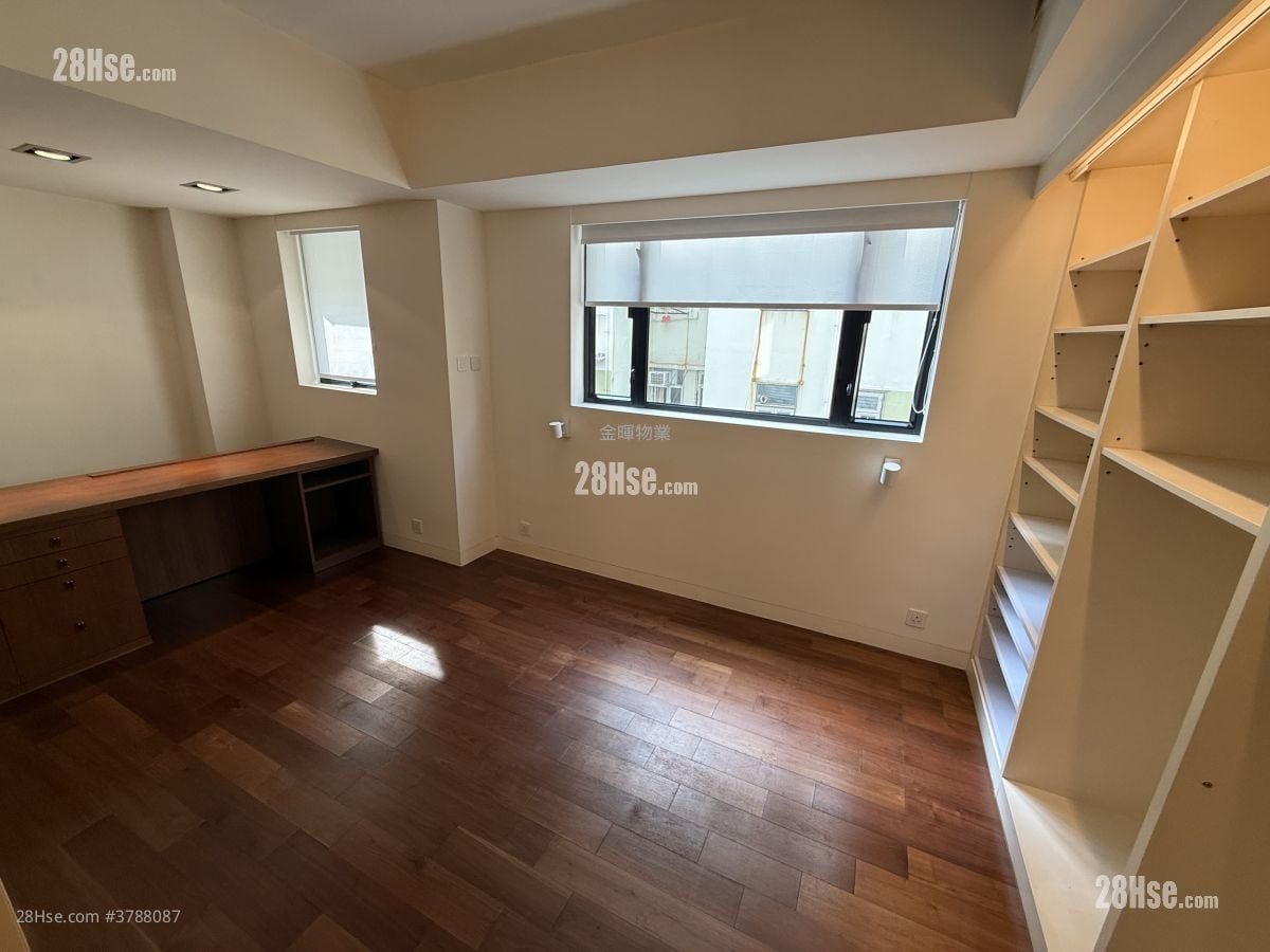 Chinese Mansion Rental 1 Bathroom 637 ft²