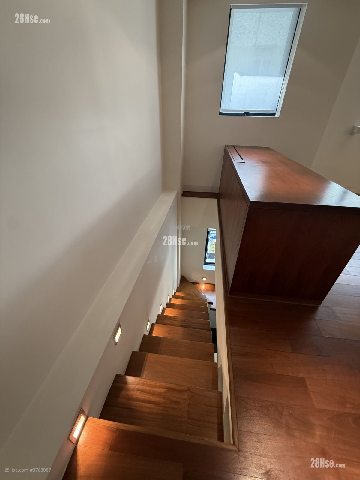 Chinese Mansion Rental 1 Bathroom 637 ft²