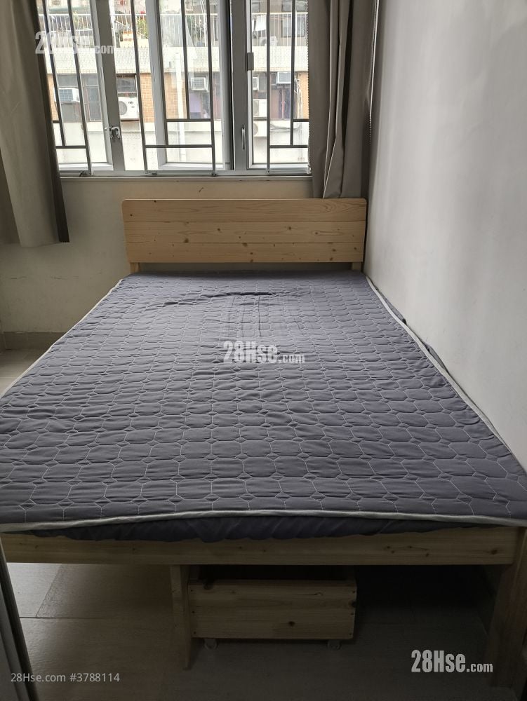 唐楼 租盘 1 房 , 1 浴室 100 平方尺