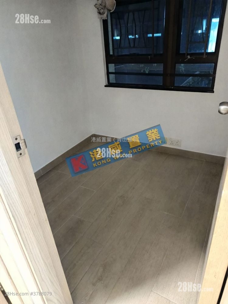 Richmond Court Sell 326 ft²