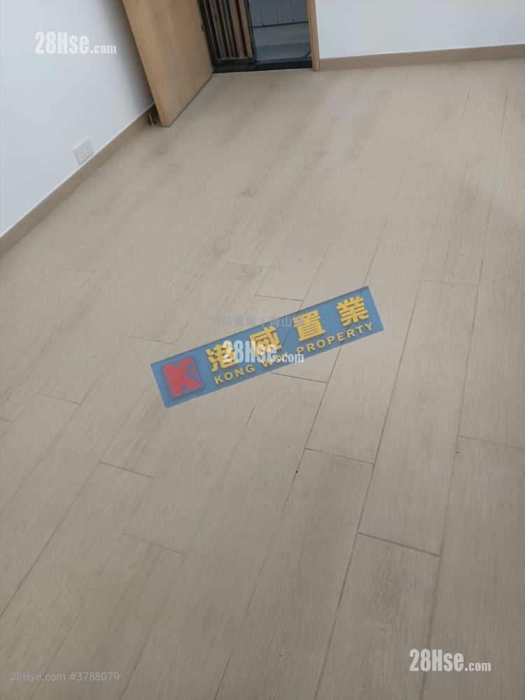 Richmond Court Sell 326 ft²