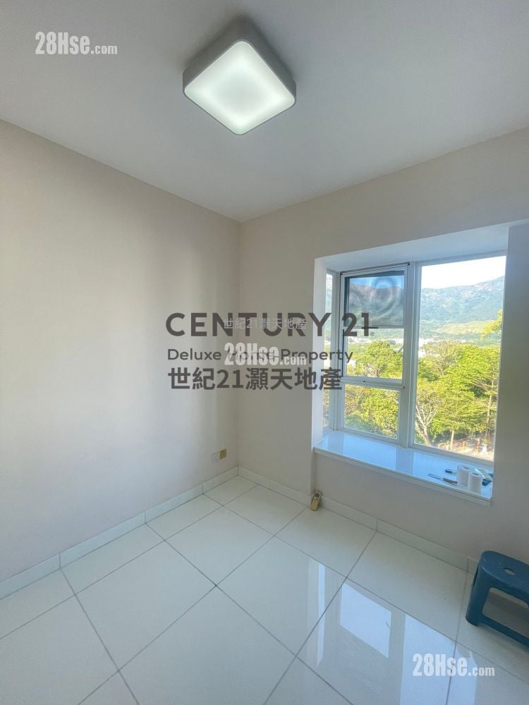 The Beverly Hills Rental 4 Bedrooms , 3 Bathrooms 1,606 ft²