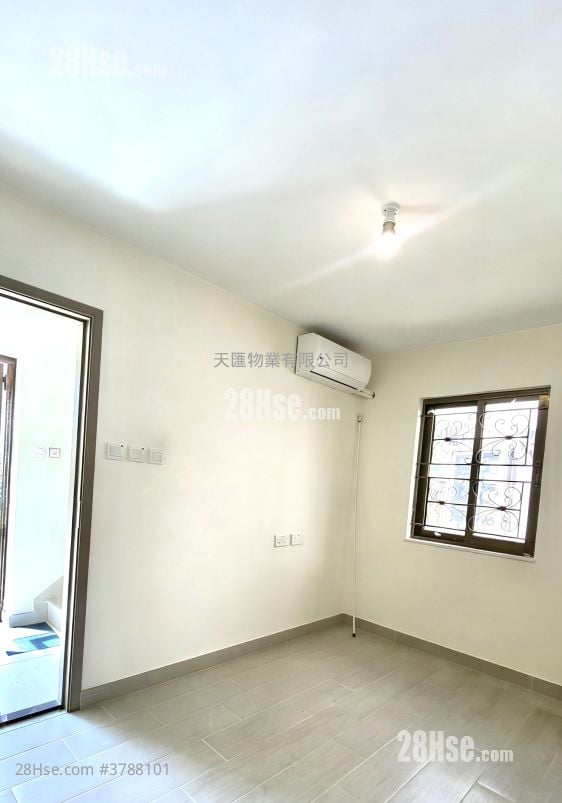 村屋 售盘 2 房 , 1 浴室