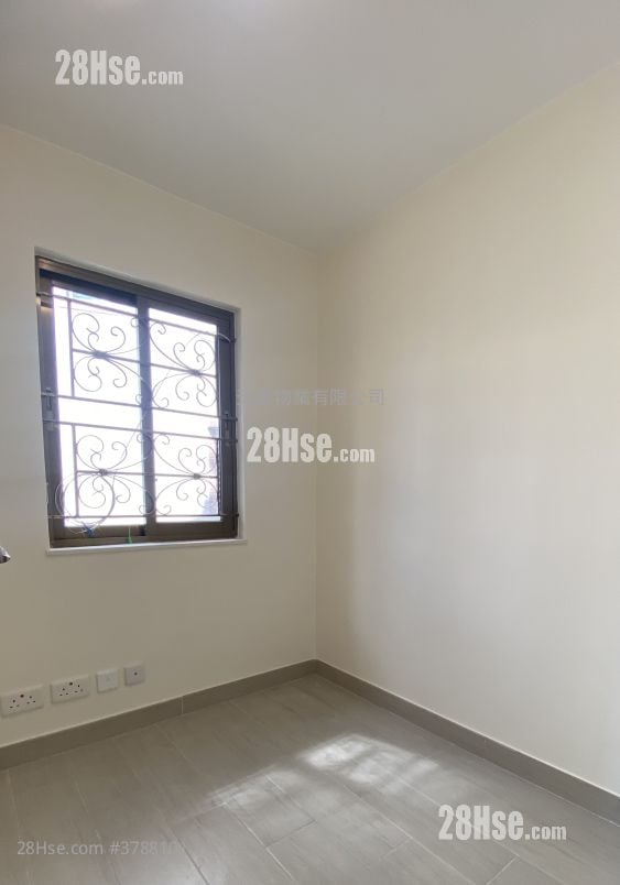 村屋 售盘 2 房 , 1 浴室