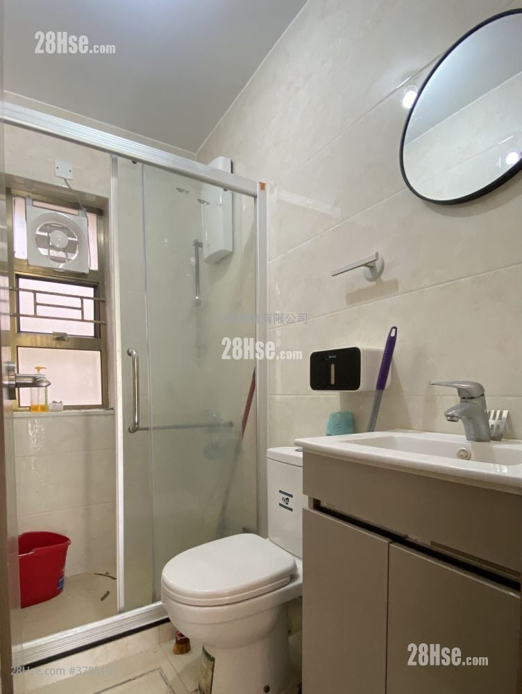 村屋 售盘 2 房 , 1 浴室