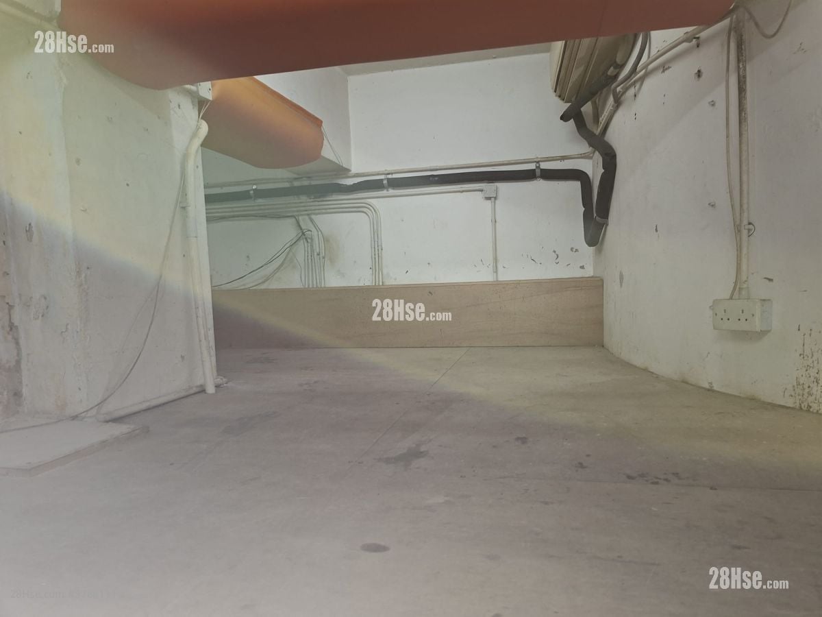 Luen Tak Building Rental 1 Toilet 400 ft²