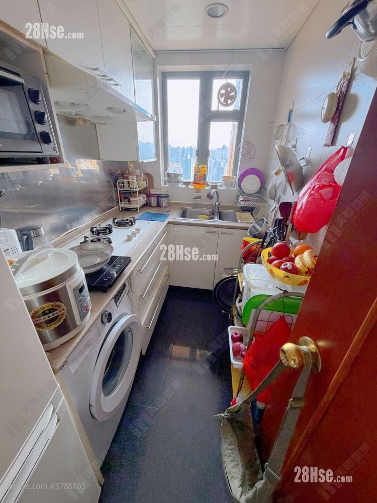 Residence Oasis Sell 3 Bedrooms , 2 Bathrooms 667 ft²