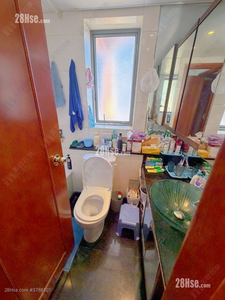 Residence Oasis Sell 3 Bedrooms , 2 Bathrooms 667 ft²