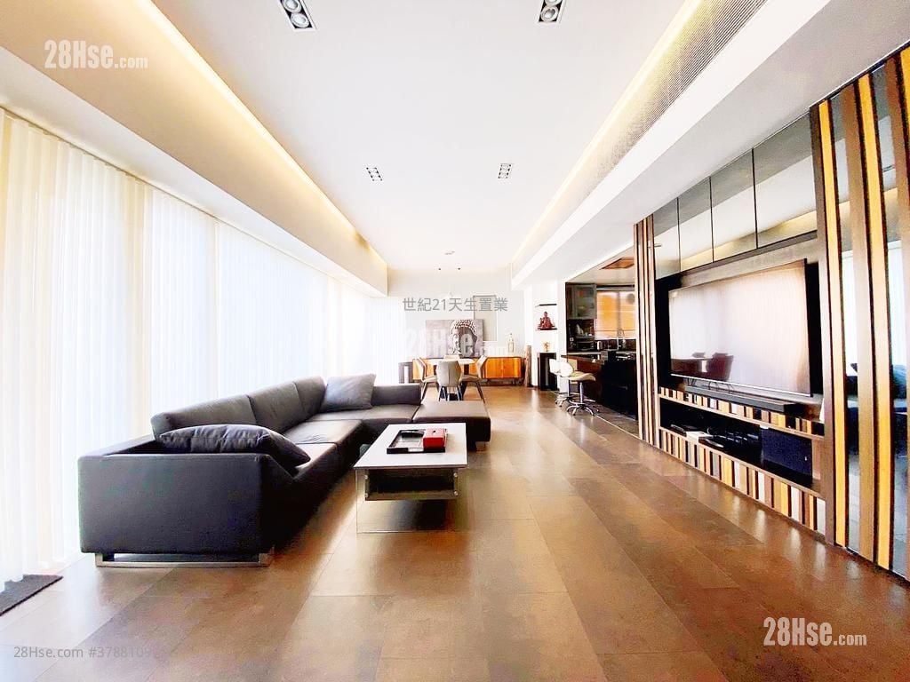 Avignon Sell 5+ Bedrooms , 4 Bathrooms 1,580 ft²