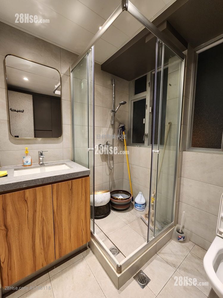 International Plaza Rental