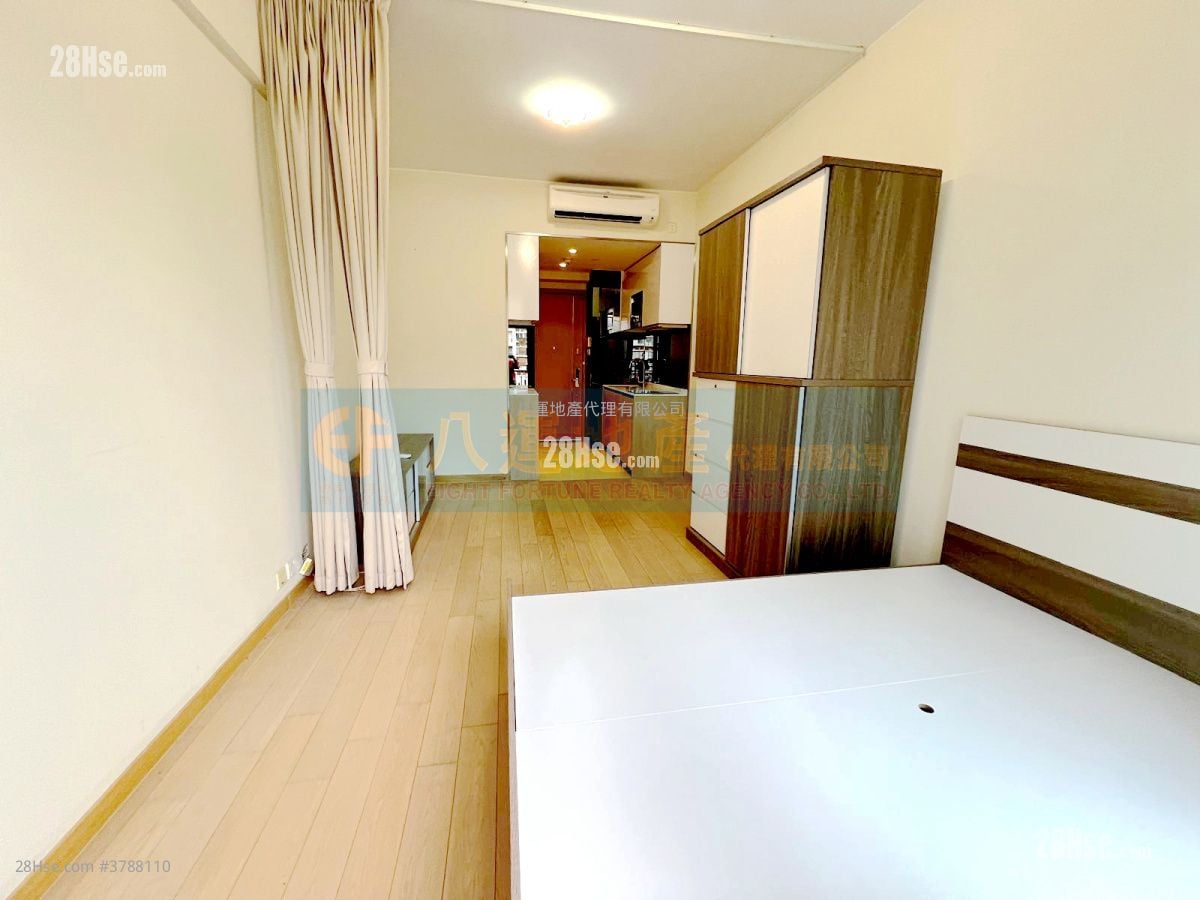 The Ascent Rental Studio , 1 Bathroom 276 ft²