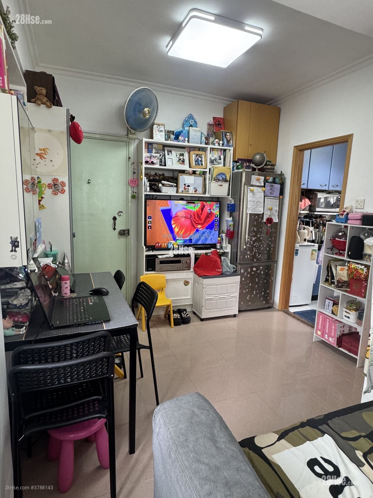 Tsuen King Building Sell 2 Bedrooms 297 ft²