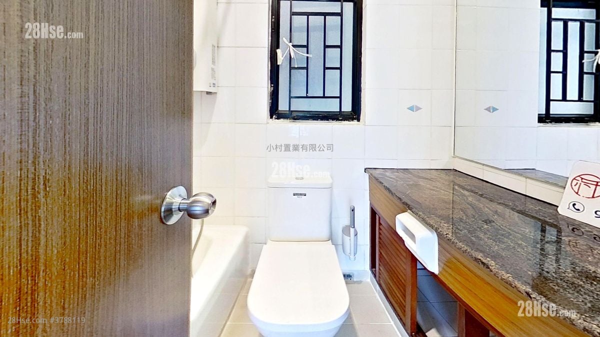 浴室: 世银花苑 租盘 2 房 , 1 浴室 365 平方尺