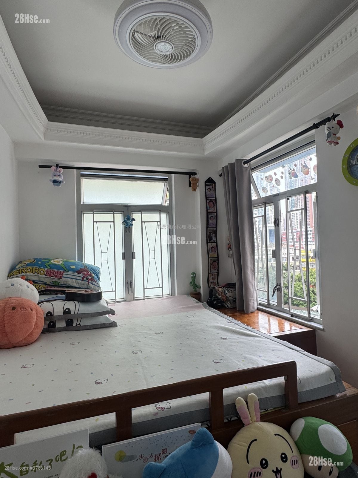 Tsuen King Building Sell 2 Bedrooms 297 ft²