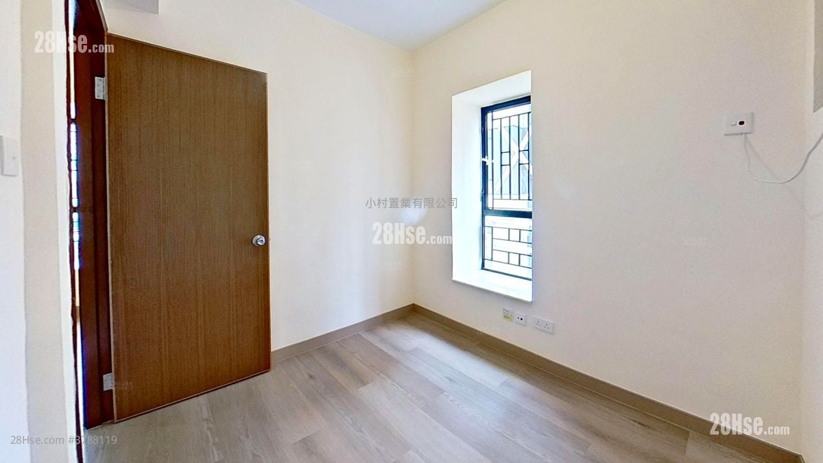 睡房 2: 世银花苑 租盘 2 房 , 1 浴室 365 平方尺