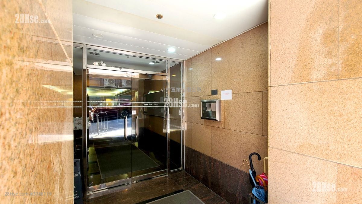 大厦入口: 世银花苑 租盘 2 房 , 1 浴室 365 平方尺
