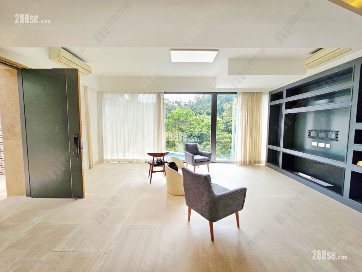 The Woods Sell 3 Bedrooms 2,068 ft²