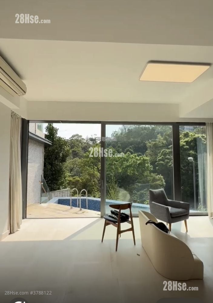 The Woods Sell 3 Bedrooms 2,068 ft²