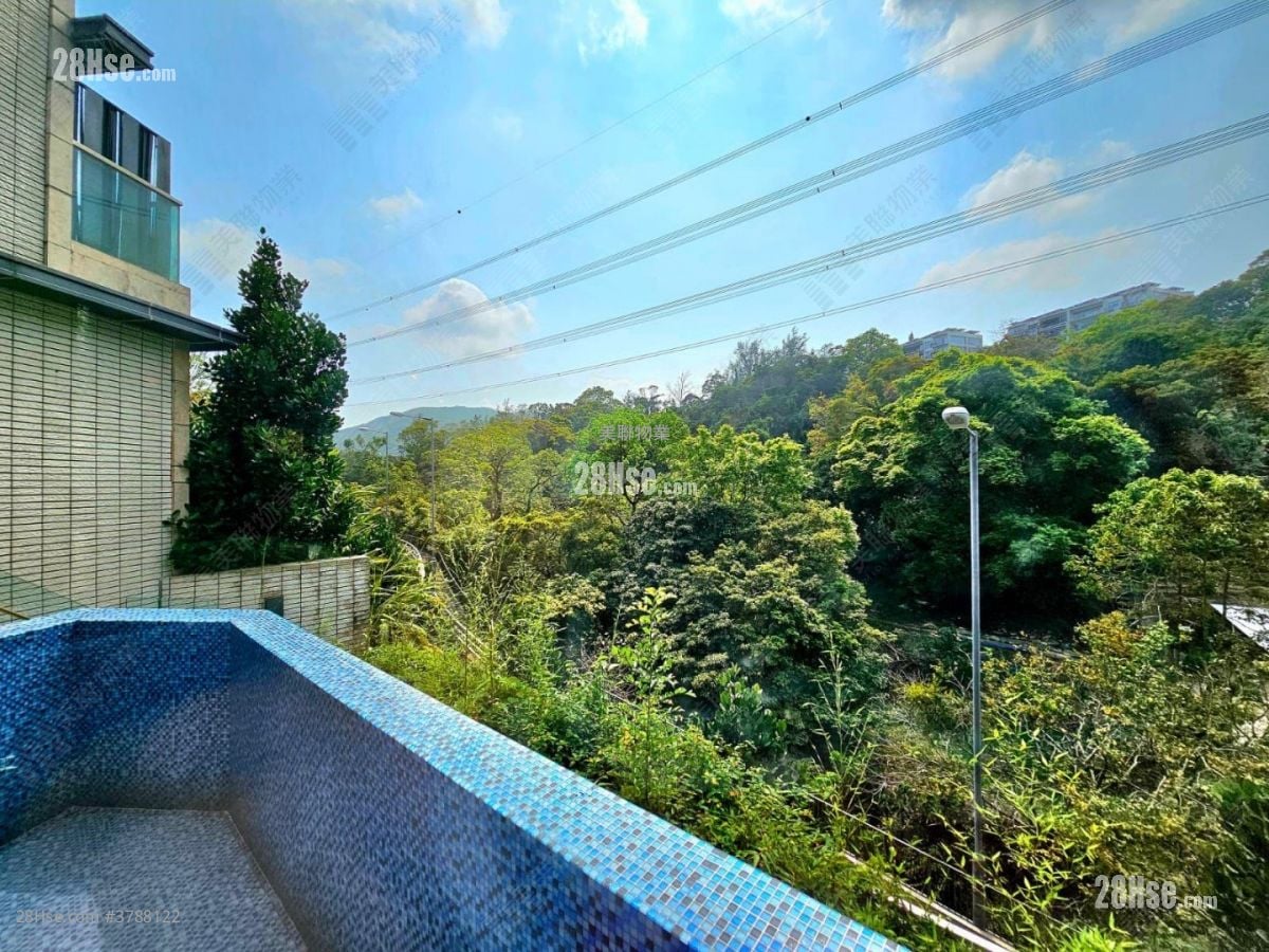 The Woods Sell 3 Bedrooms 2,068 ft²