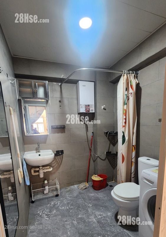 Tak Lee Building Rental 2 Bedrooms , 1 Bathroom 294 ft²
