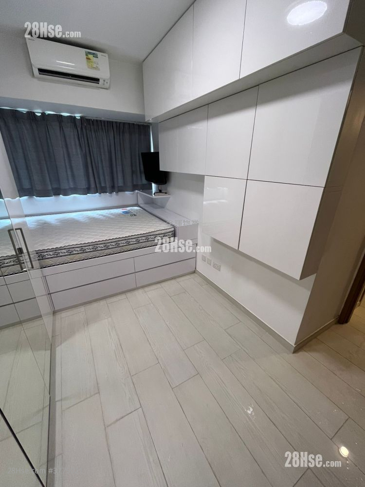 The Nova Sell 2 Bedrooms , 2 Bathrooms 636 ft²