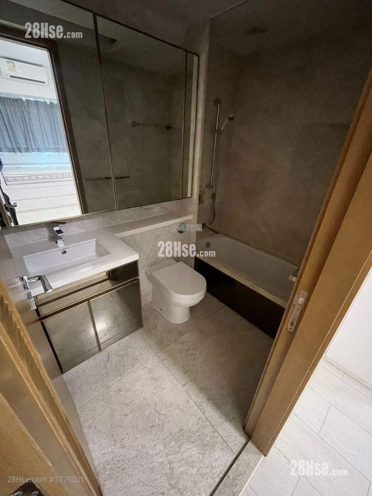 The Nova Sell 2 Bedrooms , 2 Bathrooms 636 ft²