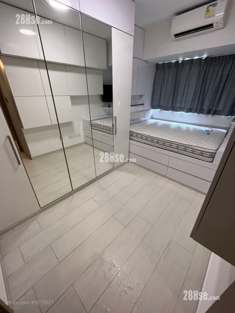 The Nova Sell 2 Bedrooms , 2 Bathrooms 636 ft²