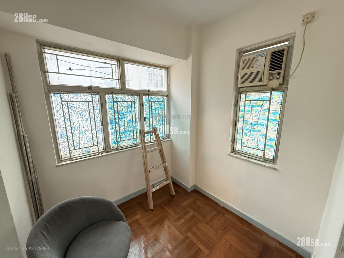 Wing Shing Building (Mansion) Sell 2 Bedrooms , 1 Bathroom 287 ft²