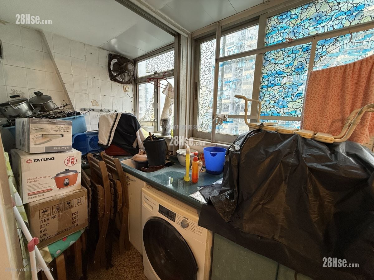 Wing Shing Building (Mansion) Sell 2 Bedrooms , 1 Bathroom 287 ft²