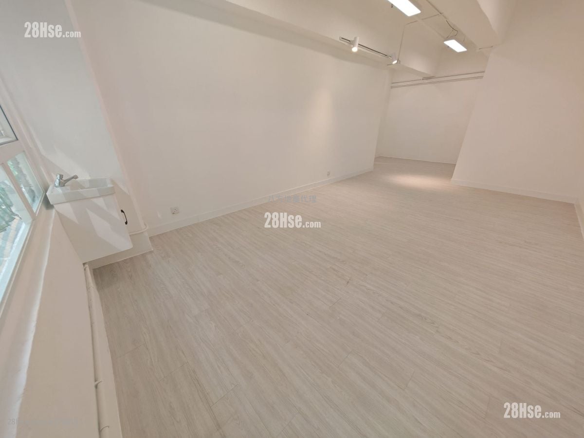 Tak Sing Industrial Building Rental Studio