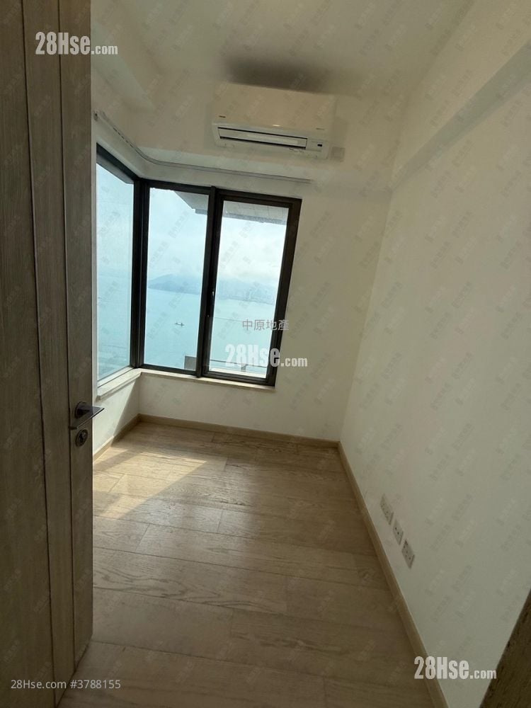 Sea To Sky Sell 4 Bedrooms , 3 Bathrooms 1,054 ft²