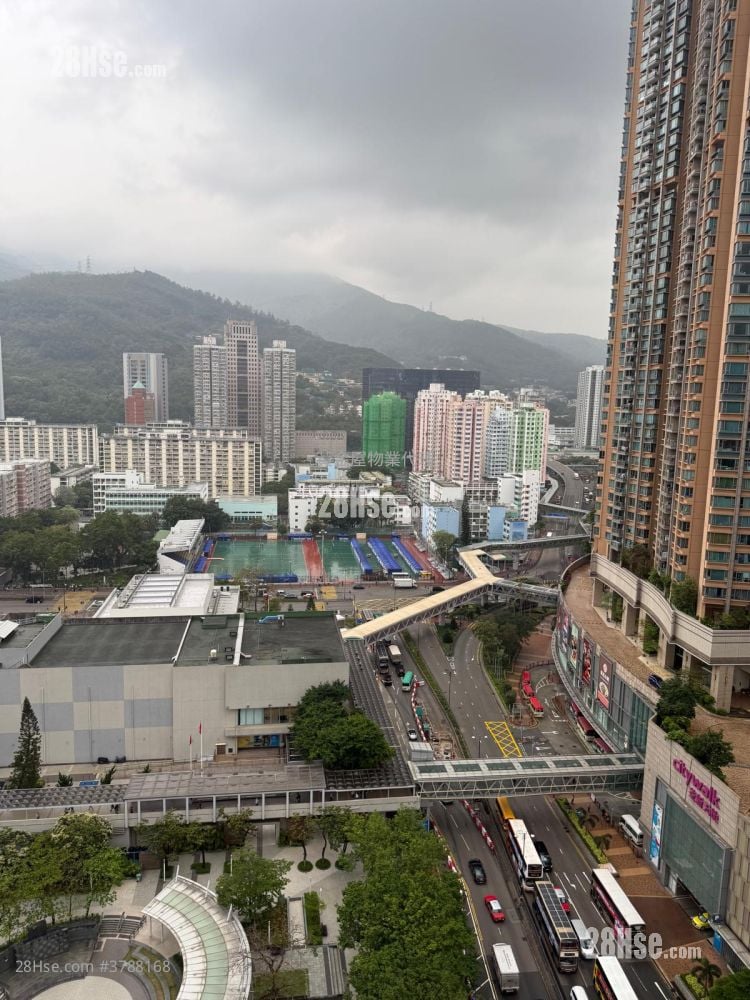 Skyline Plaza Sell 3 Bedrooms , 2 Bathrooms 530 ft²