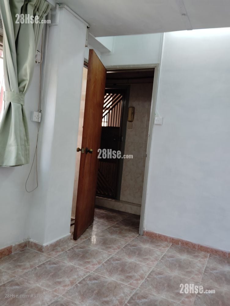 Mascot Mansions Rental Studio , 1 Bathroom 130 ft²