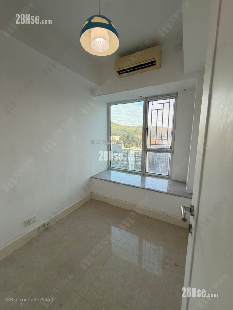 The Capitol Sell 3 Bedrooms 704 ft²