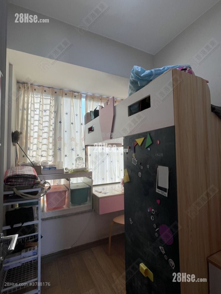 Park One Rental 4 Bedrooms , 2 Bathrooms 595 ft²