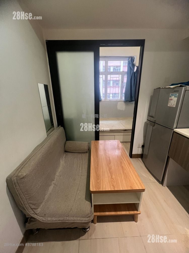 明秀大厦 租盘 1 房 , 1 浴室 160 平方尺