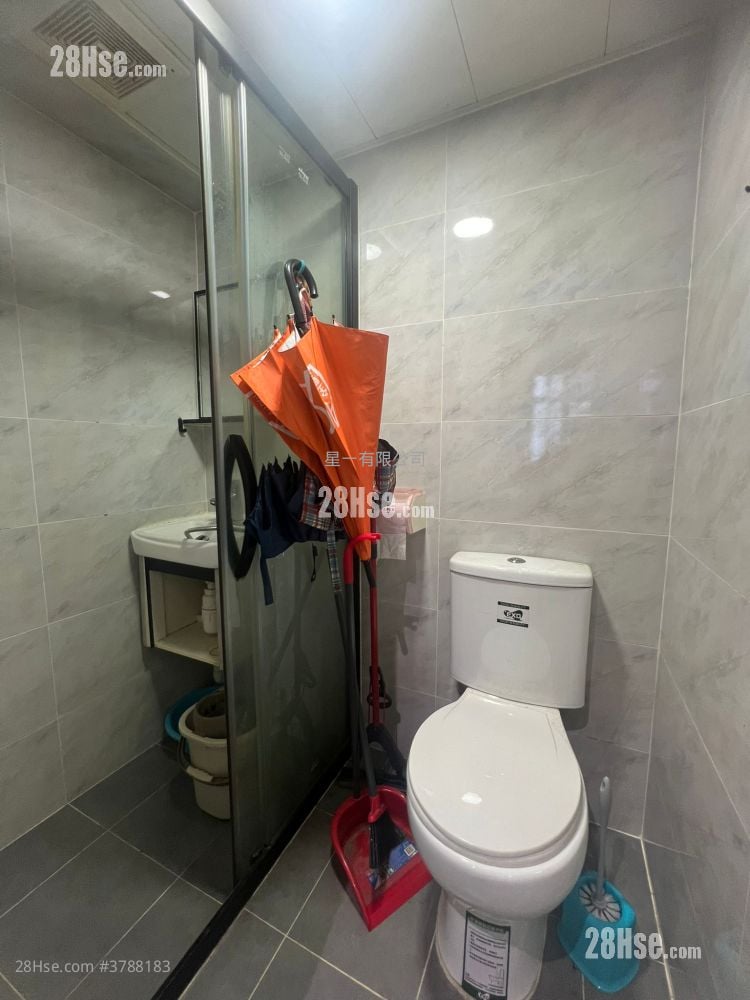 明秀大厦 租盘 1 房 , 1 浴室 160 平方尺