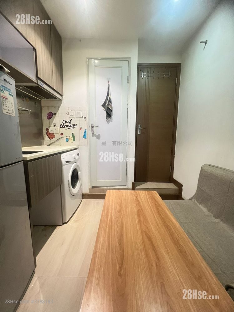 明秀大厦 租盘 1 房 , 1 浴室 160 平方尺