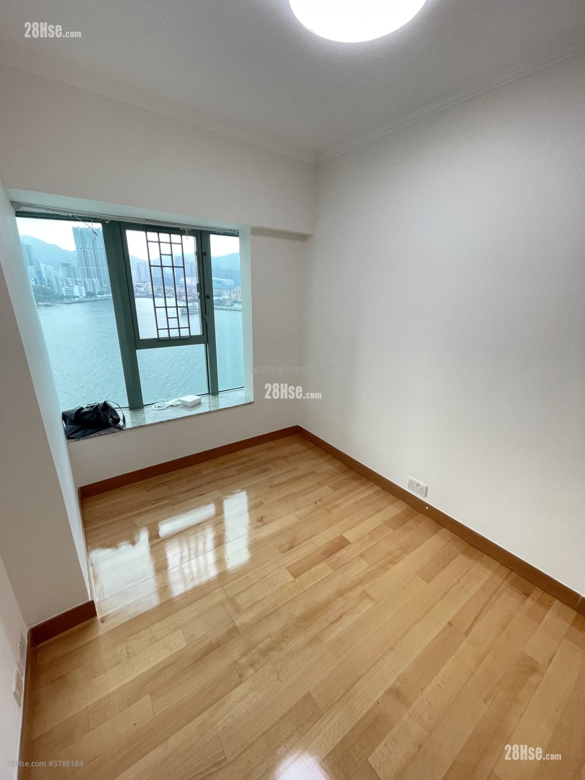 Laguna Verde Sell 4 Bedrooms , 3 Bathrooms 1,104 ft²